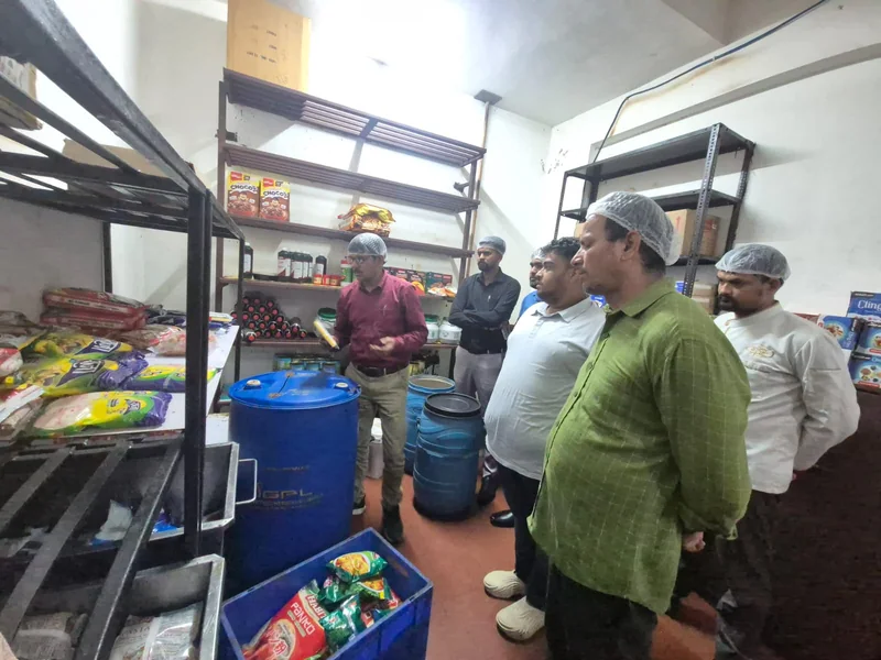 खाद्य सुरक्षा विभाग ने रतलाम एवं जावरा के होटल एवं रेस्टोरेंट का किया निरीक्षण