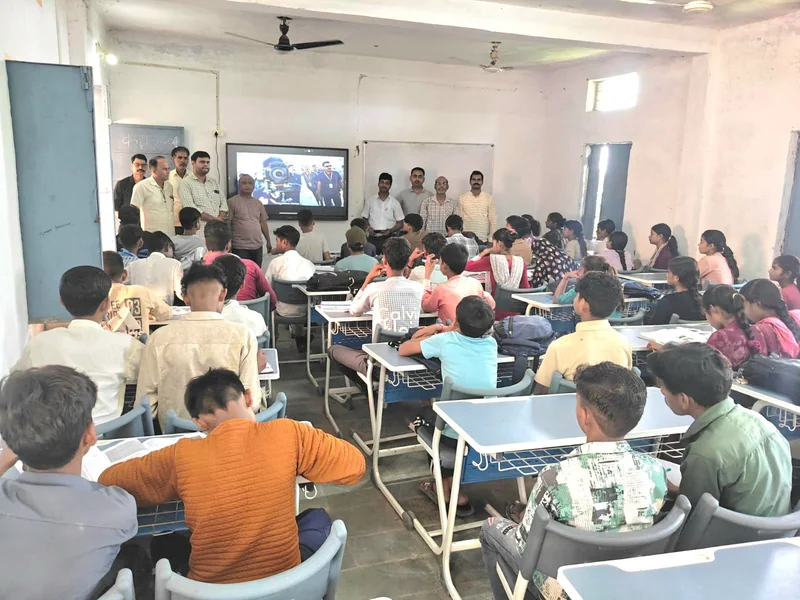 मुख्यमंत्री स्कूटी योजना अंतर्गत 7,400 से अधिक मेधावी विद्यार्थियों को मिली स्कूटी की सौगात मुख्यमंत्री डॉ.…