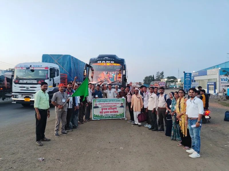 बड़वानी के 25 प्रगतिशील किसान प्राकृतिक खेती के गुर सीखने बेंगलुरु रवाना ................ मुख्यमंत्री की पहल…