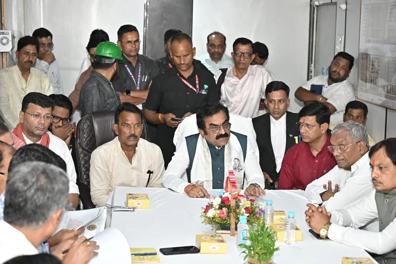 निर्माणाधीन जिला न्यायालय स्थल पर निरीक्षण